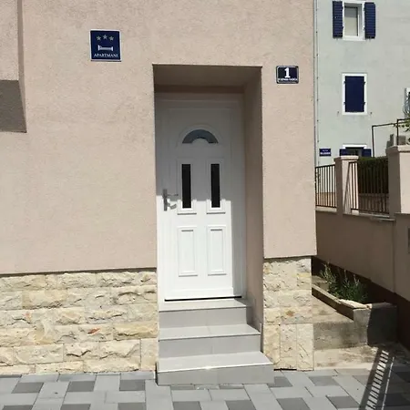 Daire Uroda Betina (Sibenik-Knin)